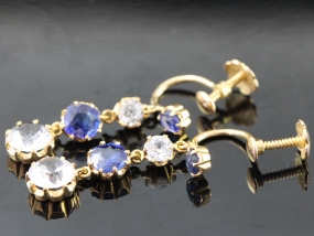 STUNNING WHITE AND BLUE SAPPHIRE 15 CARAT GOLD EARRINGS
