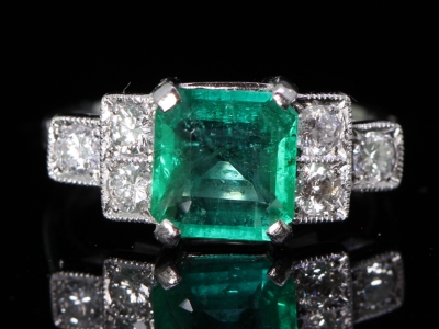 Gorgeous Colombian Emerald and Diamond Platinum Ring