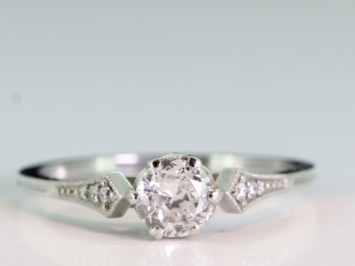 STUNNING TRANSITIONAL CUT DIAMOND 1920S SOLITAIRE PLATINUM RING  