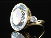 SPECTATULAR 20 CARAT AQUAMARINE AND DIAMOND 18 CARAT GOLD RING