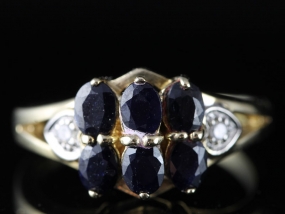 WONDERFUL DOUBLE ROW SAPPHIRE AND DIAMOND 9 CARAT GOLD RING