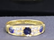  ELEGANT EDWARDIAN SAPPHIRE AND DIAMOND 18 CARAT GOLD BAND