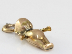 ADORABLE KEWPIE DOLL 9 CARAT GOLD CHARM/PENDANT