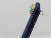 LOVELY PAIR OF EMERALD 9 CARAT GOLD STUD EARRINGS  