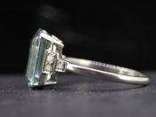  BEAUTIFUL AQUAMARINE AND DIAMOND PLATINUM RING