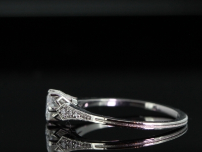 STUNNING TRANSITIONAL CUT DIAMOND 1920S SOLITAIRE PLATINUM RING  