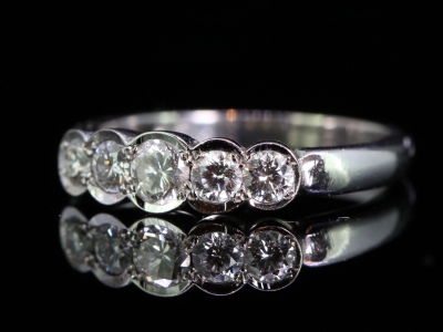 Glamorous Five Stone Diamond 18 Carat  Gold  Ring
