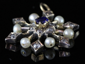 STUNNING VICTORIAN SAPPHIRE, DIAMOND AND PEARL SNOWFLAKE 15 CARAT GOLD PENDANT