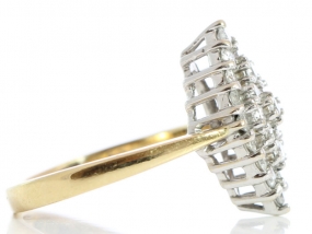  BEAUTIFUL DIAMOND NAVETTE 18 CARAT GOLD SHAPE RING