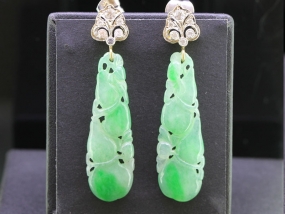 BEAUTIFUL JADEITE CARVED 18 CARAT GOLD AND DIAMOND DROP EARRINGS