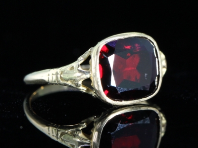 Edwardian Garnet 18ct Gold Ring
