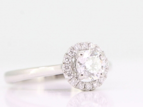  BEAUTIFUL DIAMOND HALO CLUSTER PLATINUM RING