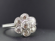 BEAUTIFUL DIAMOND DAISY PLATINUM RING