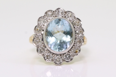 Vintage 4ct Aquamarine and Diamond 18ct Gold Cluster Ring