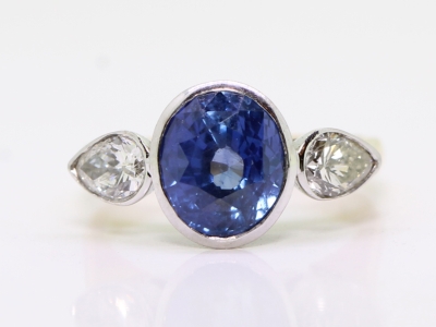 Vintage 3.5ct Sapphire and Diamond 18ct Gold Trilogy Ring