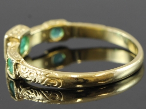 GORGEOUS EDWARDIAN COLOMBIAN AND DIAMOND 18 CARAT GOLD RING