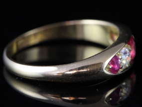 BEAUTIFUL EDWARDIAN BURMESE RUBY AND DIAMOND 18 CARAT GOLD RING