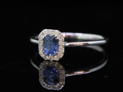 Beautiful Sapphire and Diamond Cluster Engagement 18ct Gold Ring