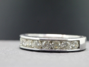 STUNNING DIAMOND HALF ETERNITY 14 CARAT GOLD RING