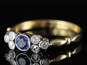 FABULOUS EDWARDIAN 1920'S CEYLON SAPPHIRE AND DIAMOND 18 CARAT GOLD RING