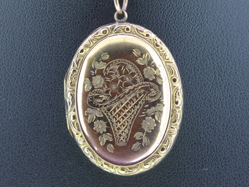 Fabulous edwardian 9 carat gold bird floral motif oval locket