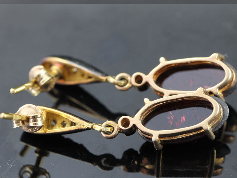 Stylish vintage cabochon garnet and diamond earrings
