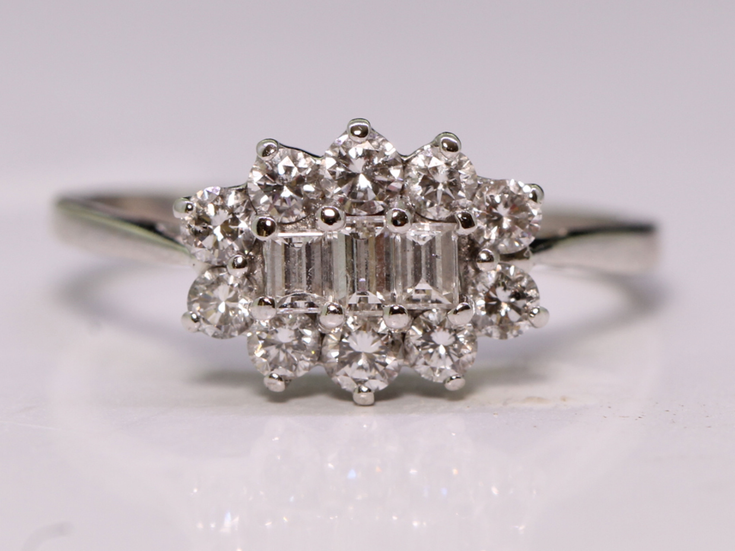Vintage mixed cut diamond cluster 18ct gold ring