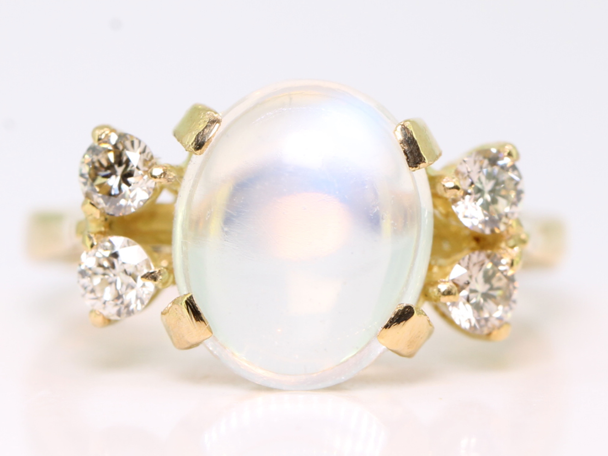 Stunning moonstone and diamond 18 carat gold ring