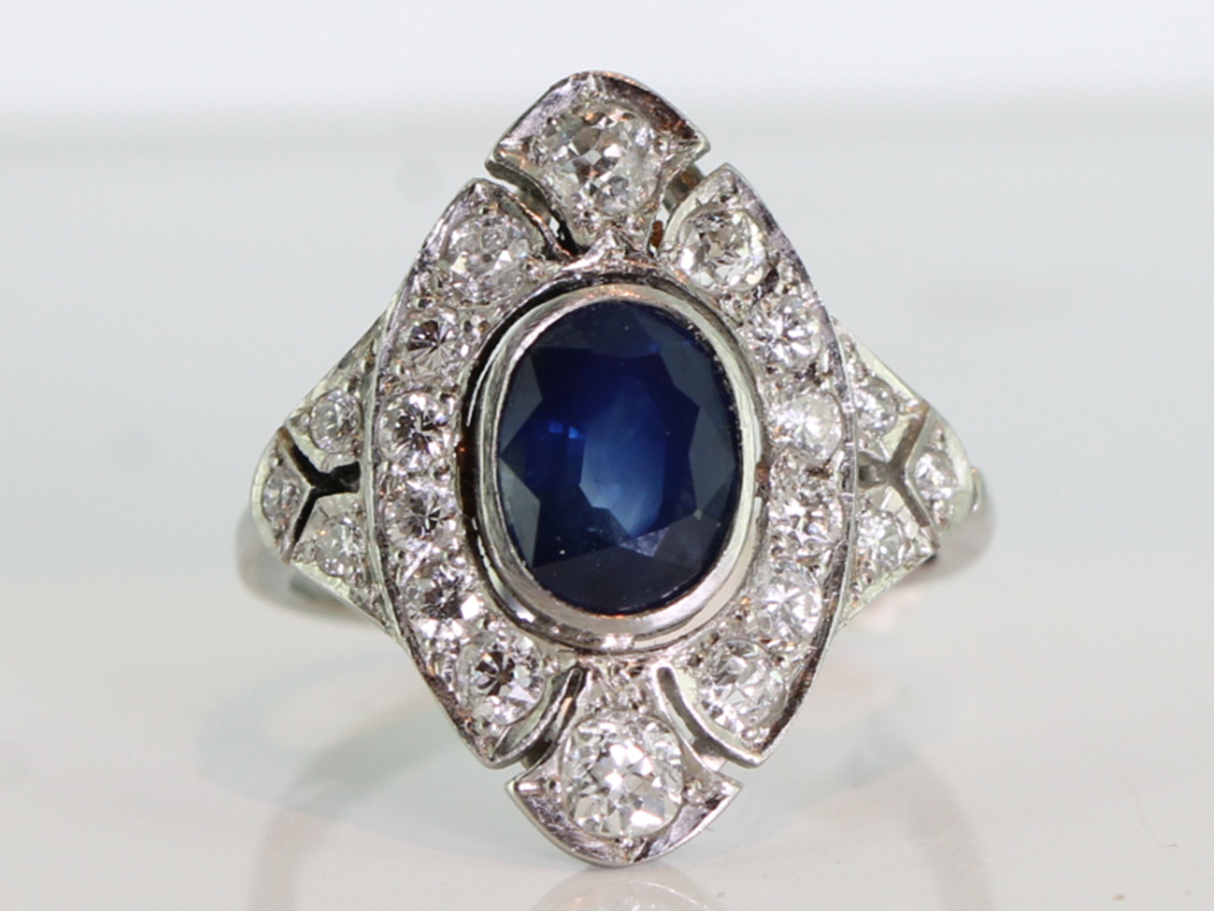 Beautiful art deco inspired sapphire and diamond platinum ring