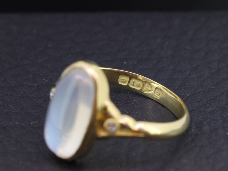 Wonderful moonstone and diamond 18 carat gold ring