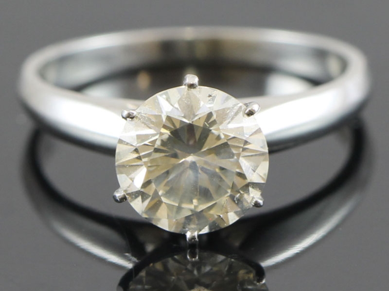  elegant solitaire diamond platinum ring