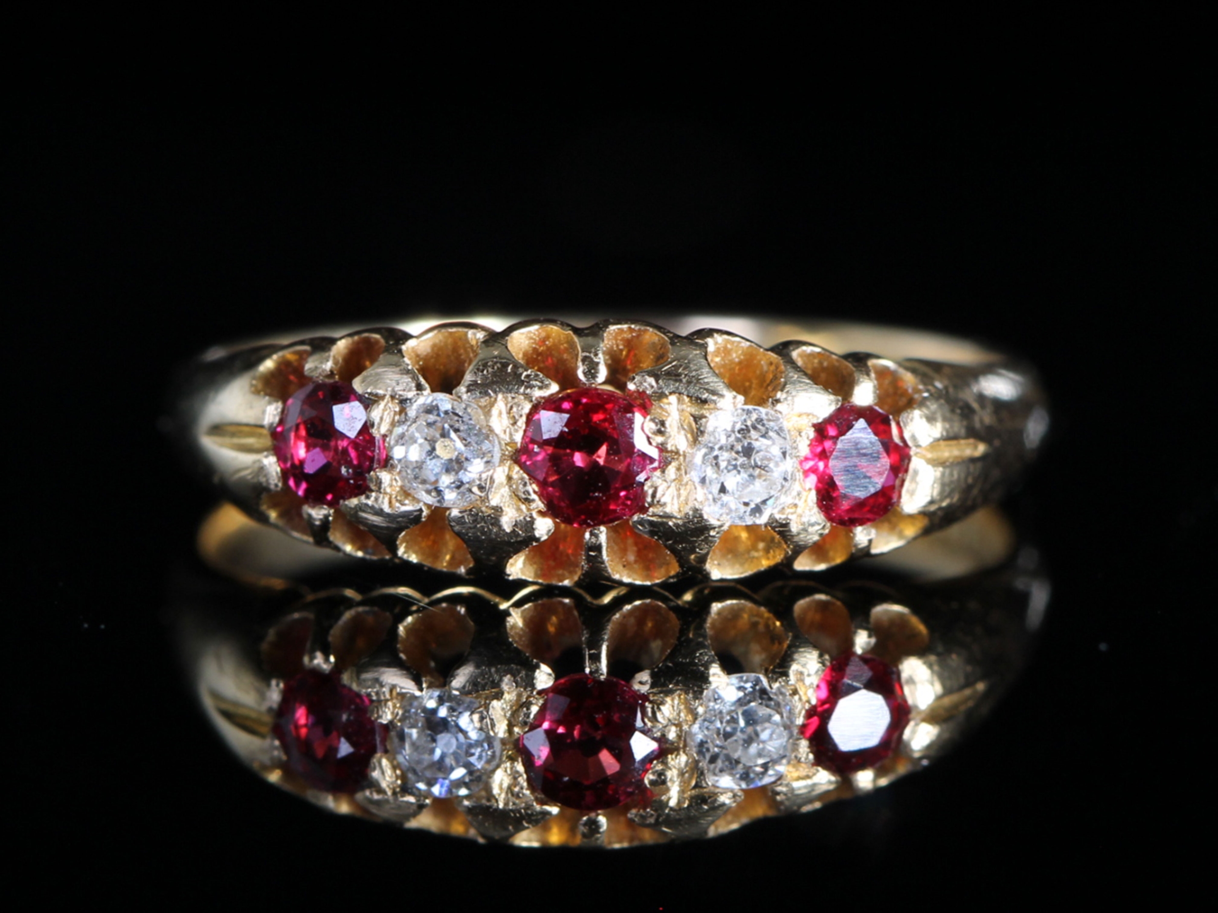 Art deco ruby and diamond 18ct gold ring