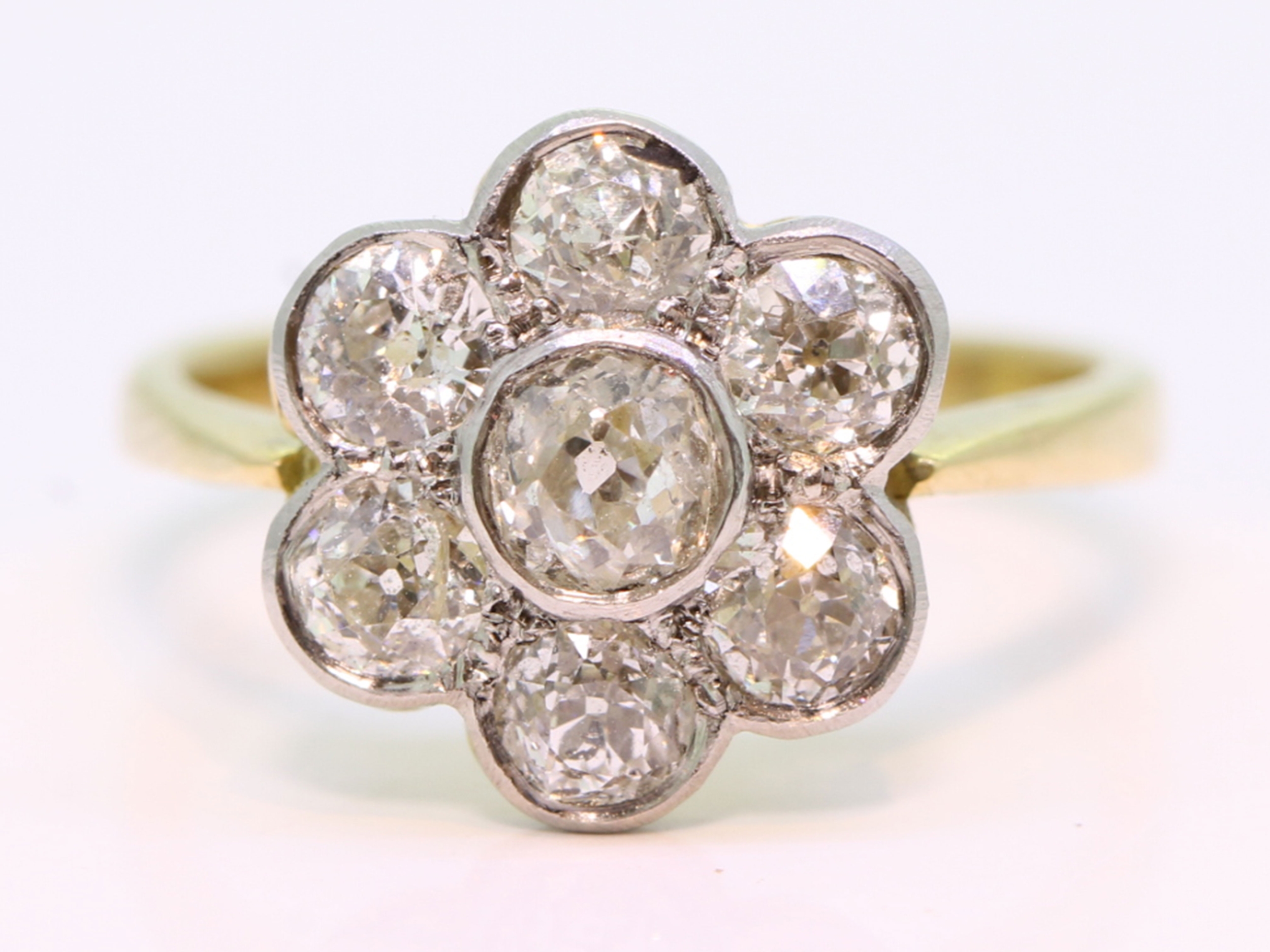  stunning edwardian diamond daisy 18 carat gold cluster ring 