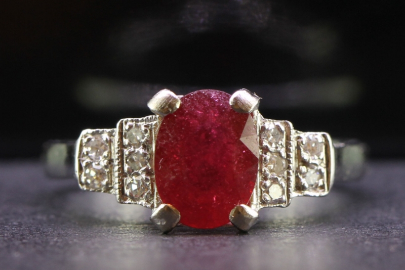 Gorgeous ruby and diamond 18 carat white gold ring