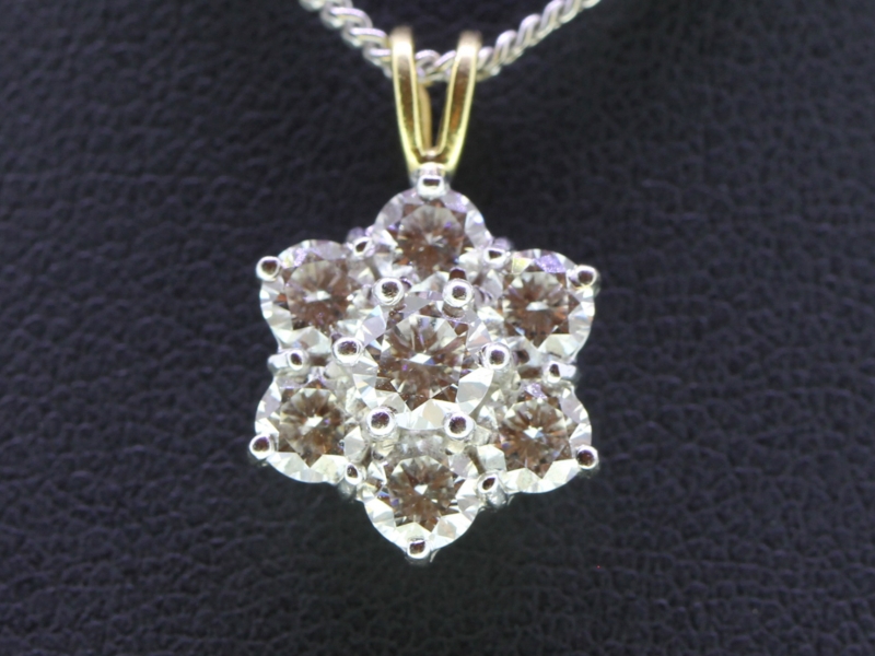Gorgeous diamond daisy 18 carat gold pendant