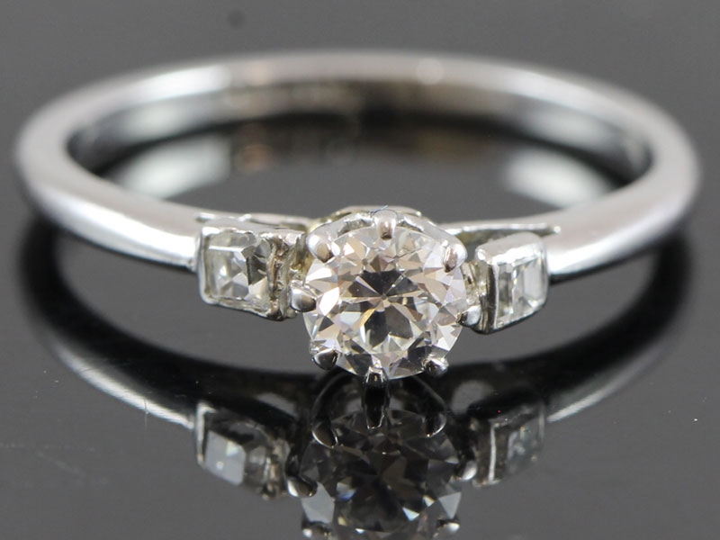  sophisticated diamond trilogy platinum ring
