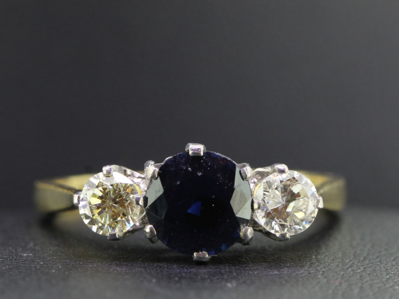  elegant sapphire and diamond trilogy 18 gold ring