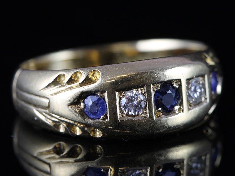 Gorgeous edwardian sapphire and diamond 18 carat gold ring