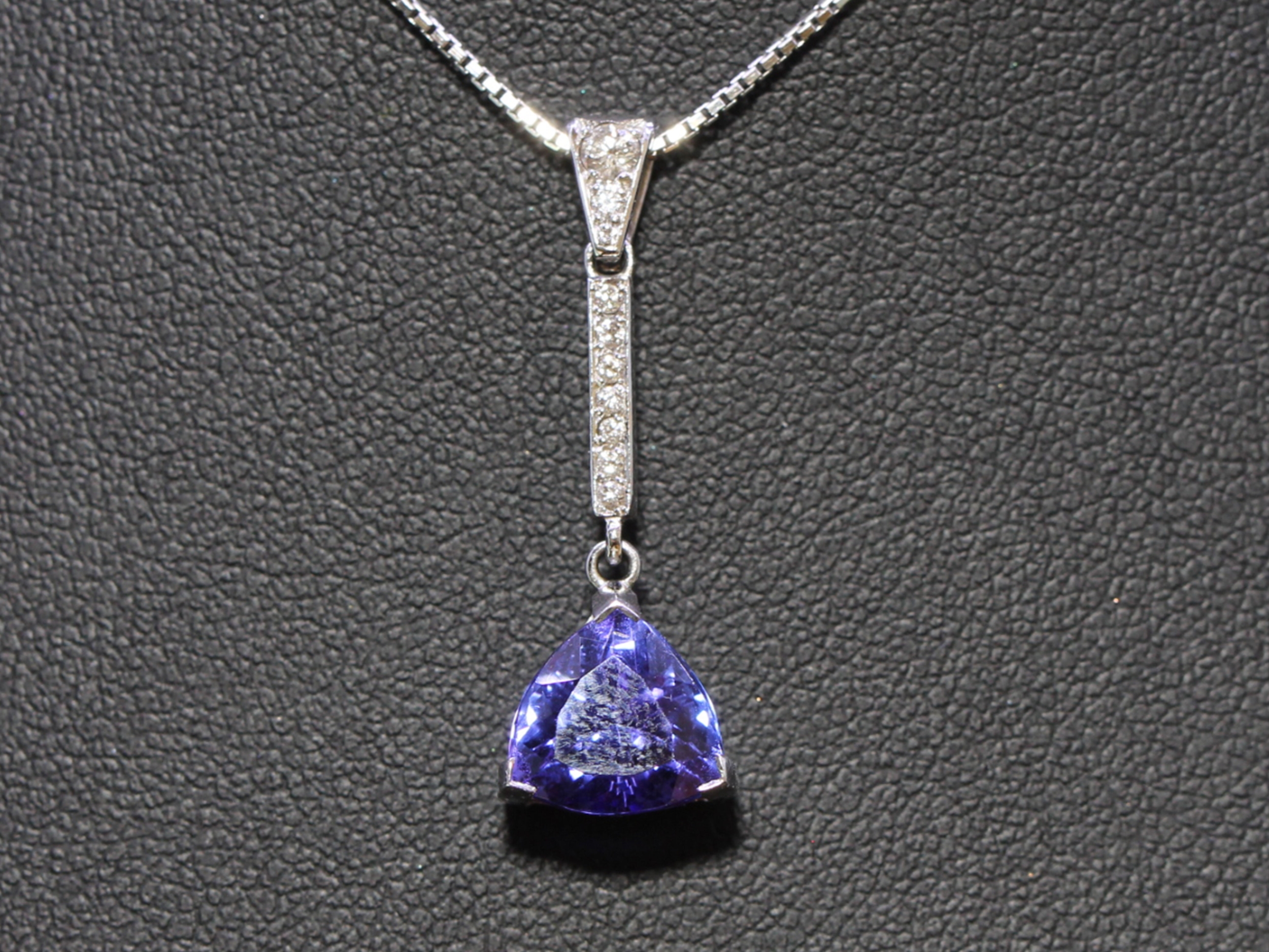  contemporary tanzanite and diamond gold pendant and chain