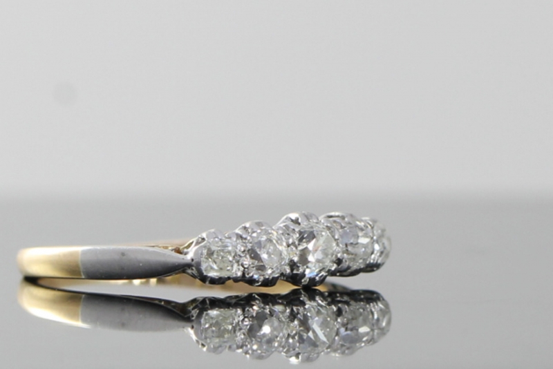 Gorgeous classic five stone edwardian diamond 18 carat gold and palladium ring