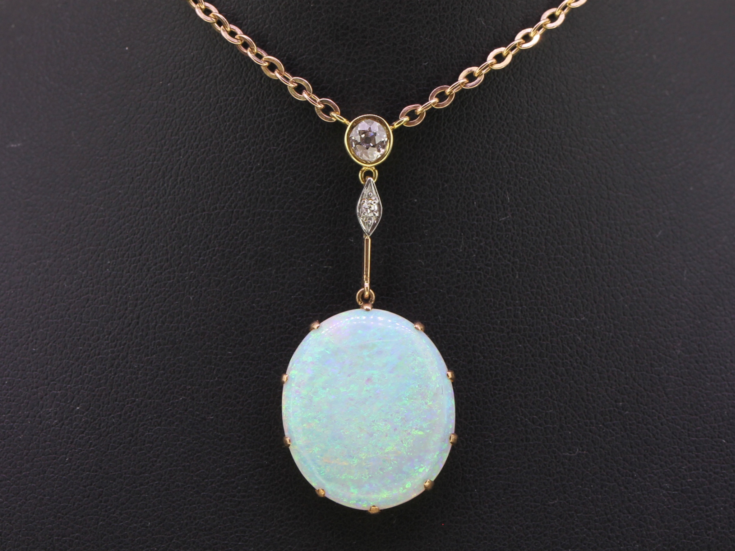 Outstanding opal and diamond gold necklace