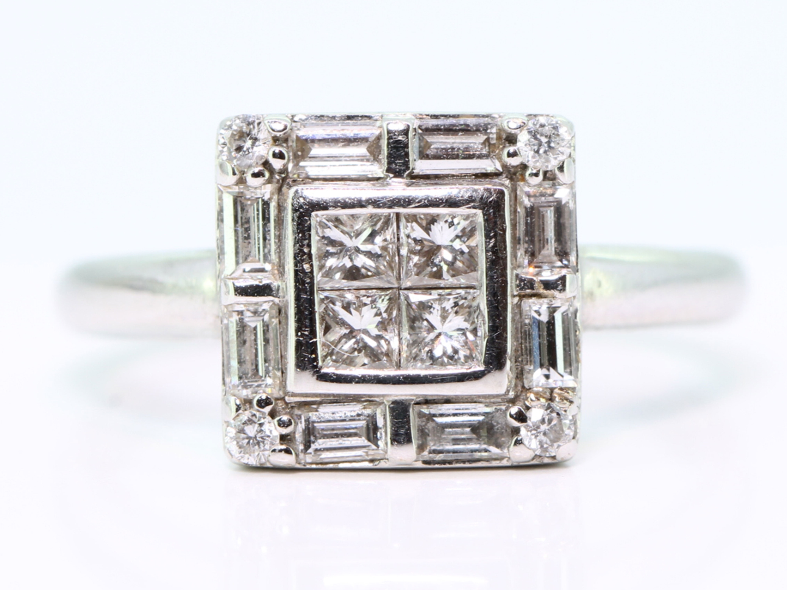Stunning square set diamond 18 carat gold cluster ring