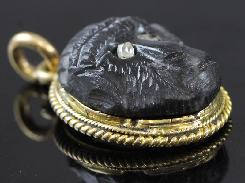 Fabulous 15 carat gold monkey pendant with jewelled eyes