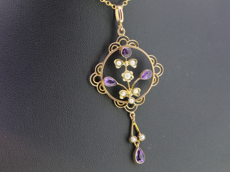 Gorgeous edwardian amethysts and pearl 9 carat gold pendant 