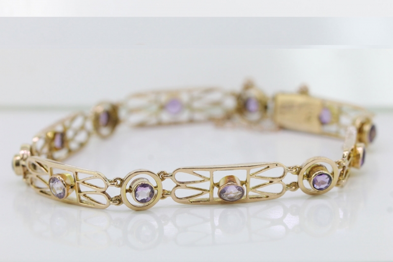 Exquisite edwardian 9 carat gold amethyst bracelet