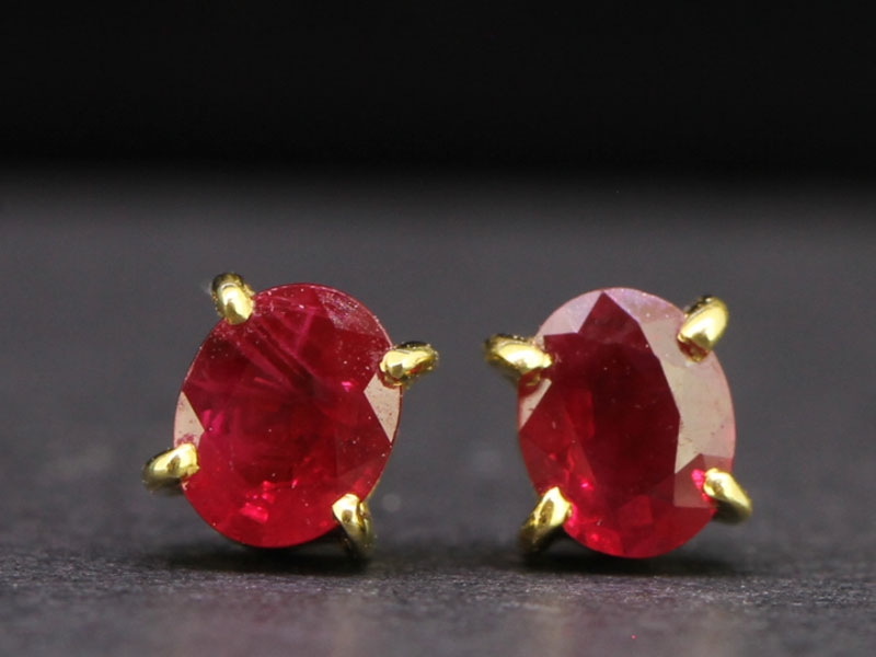 Classic oval natural ruby 18 carat gold stud earrings