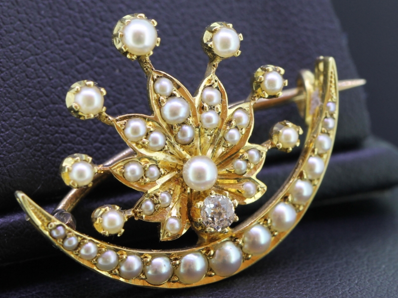 Wonderful pearl and diamond crescent 15 carat gold brooch