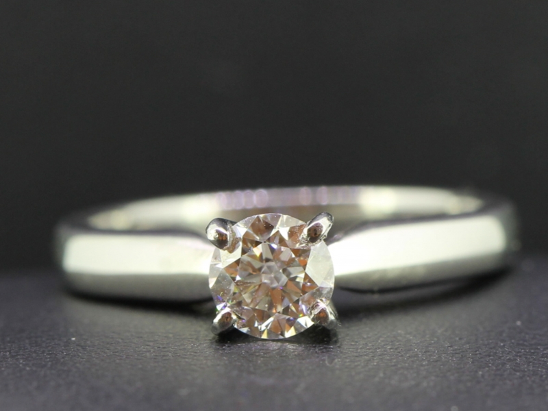 Elegant diamond solitaire platinum engagement ring