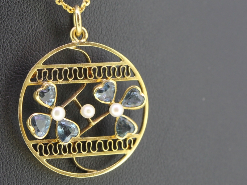 Gorgeous art nouveau aquamarine and pearl 18 carat gold pendant		