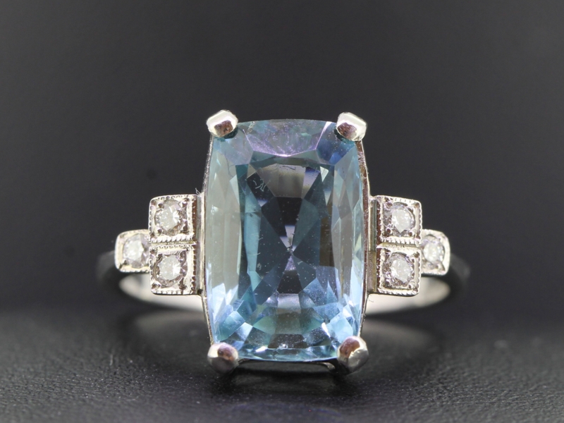 Stunning aquamarine and diamond 1920s platinum ring